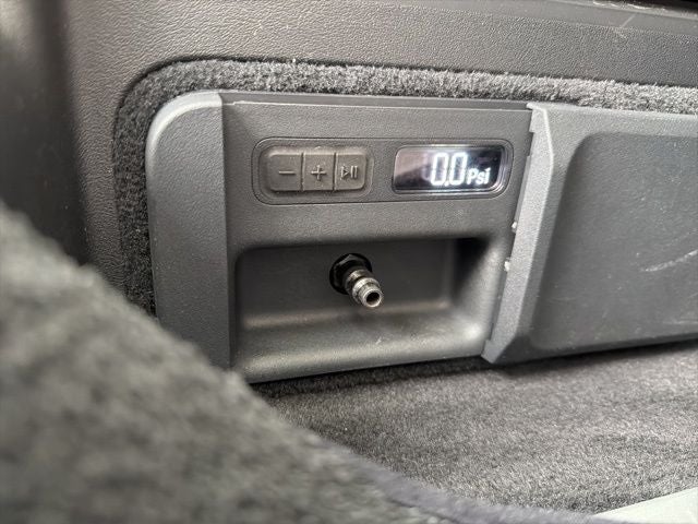 2024 Rivian R1S Adventure