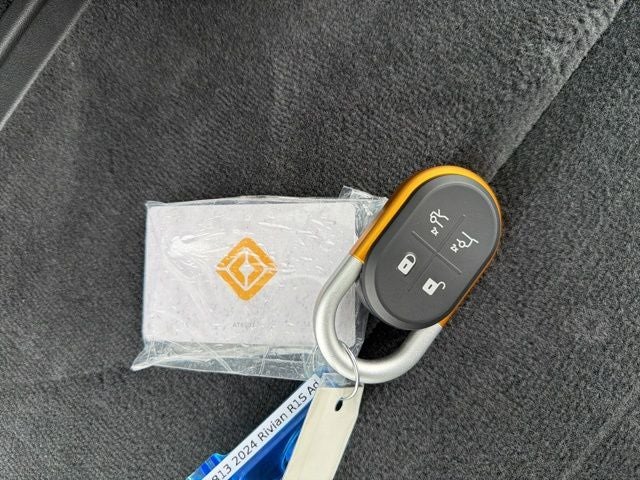 2024 Rivian R1S Adventure