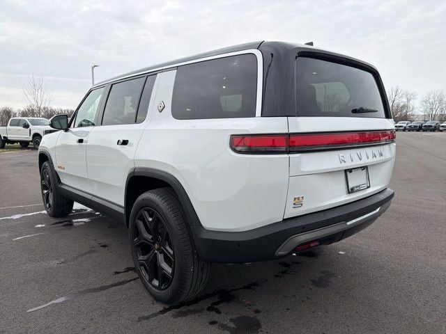 2024 Rivian R1S Adventure