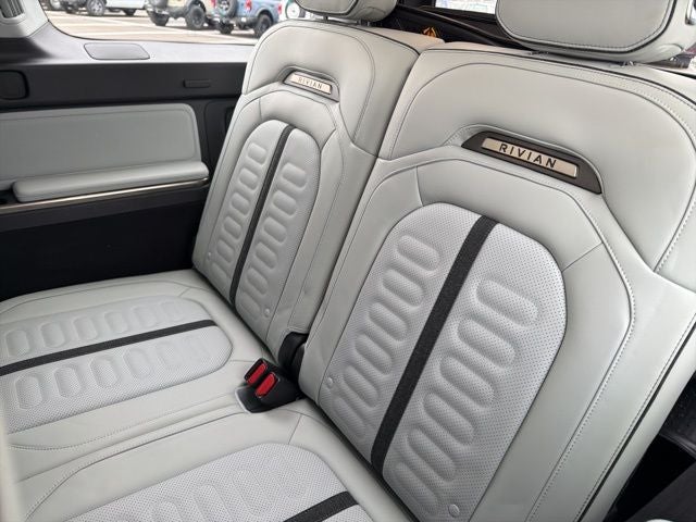 2024 Rivian R1S Adventure