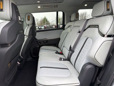 2024 Rivian R1S Adventure