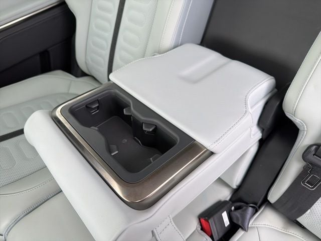 2024 Rivian R1S Adventure