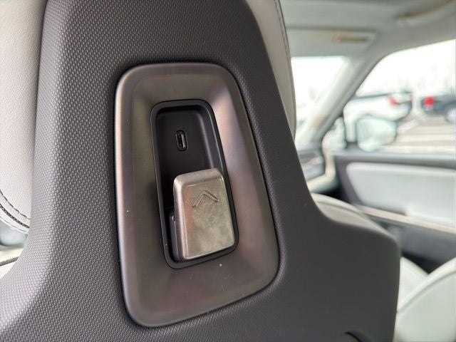 2024 Rivian R1S Adventure