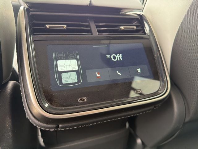 2024 Rivian R1S Adventure