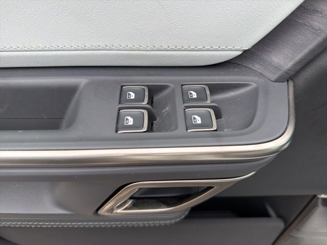 2024 Rivian R1S Adventure