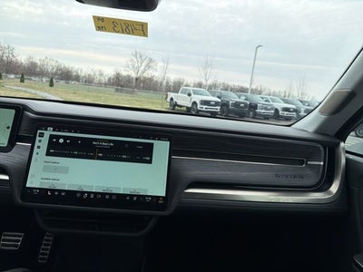 2024 Rivian R1S Adventure