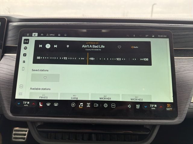 2024 Rivian R1S Adventure