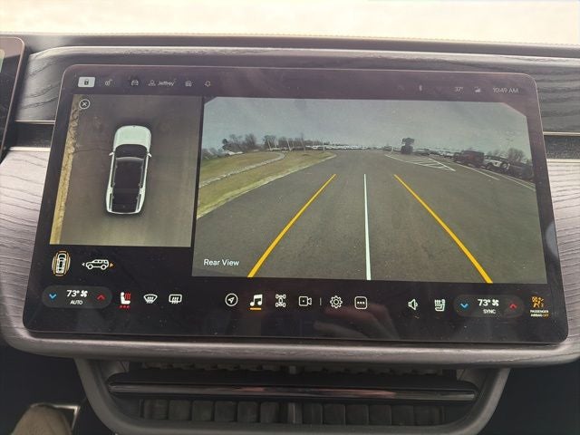 2024 Rivian R1S Adventure