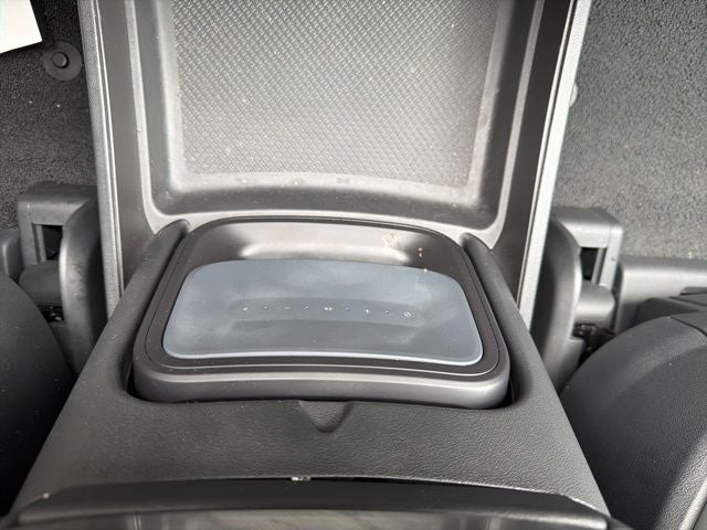 2024 Rivian R1S Adventure