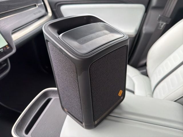 2024 Rivian R1S Adventure