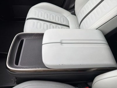 2024 Rivian R1S Adventure