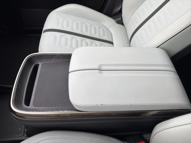 2024 Rivian R1S Adventure