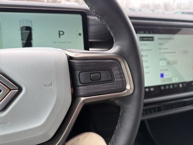 2024 Rivian R1S Adventure