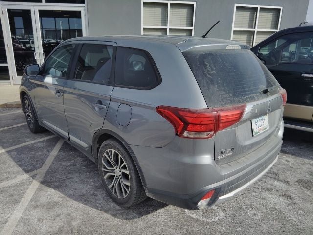 2016 Mitsubishi Outlander SE