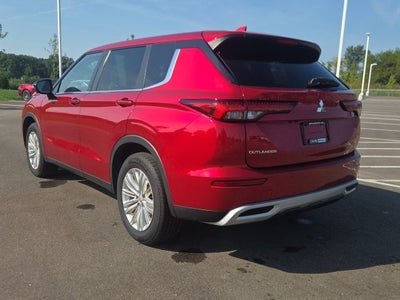2022 Mitsubishi Outlander SE