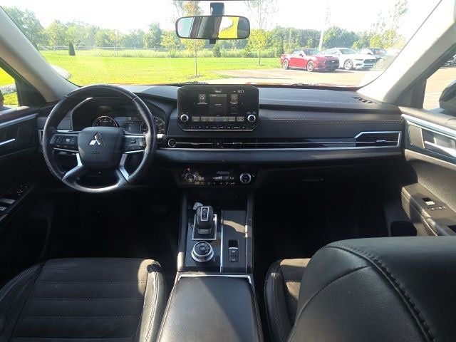 2022 Mitsubishi Outlander SE