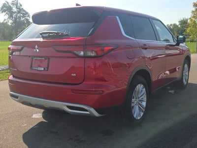 2022 Mitsubishi Outlander SE