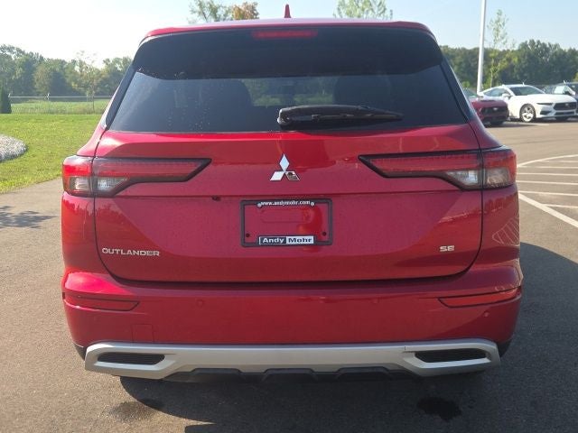 2022 Mitsubishi Outlander SE