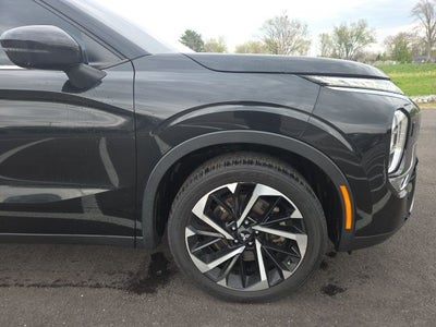 2022 Mitsubishi Outlander SE