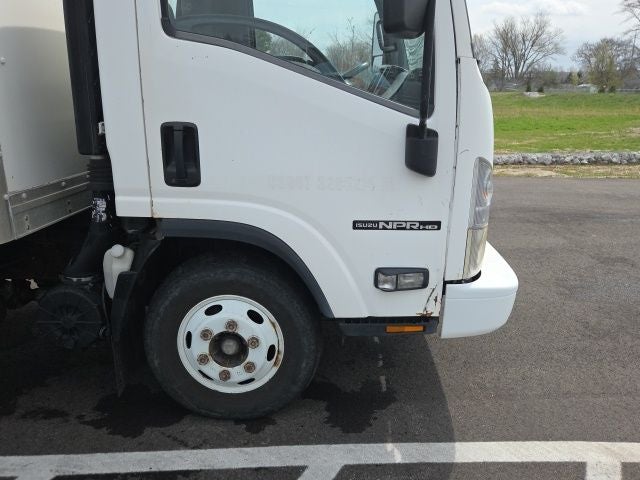 2013 Isuzu NPR Box Truck