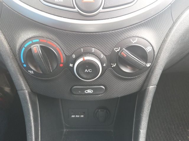 2012 Hyundai Accent GS