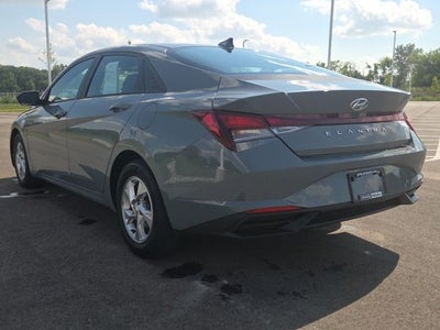 2021 Hyundai Elantra SE