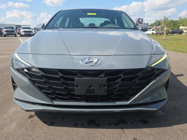 2021 Hyundai Elantra SE