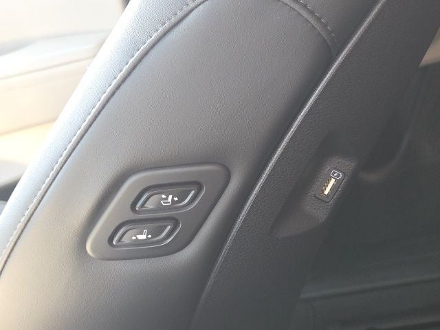 2024 Kia Carnival SX