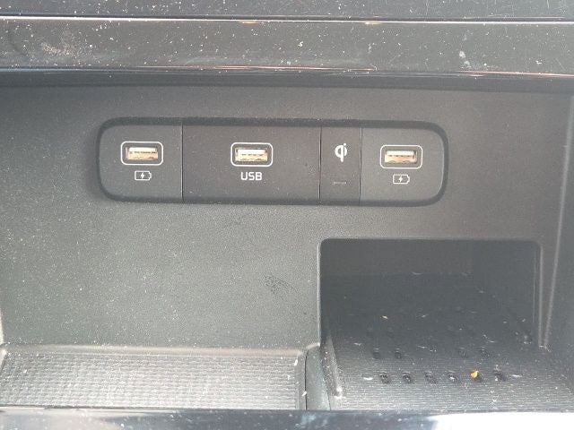 2024 Kia Carnival SX