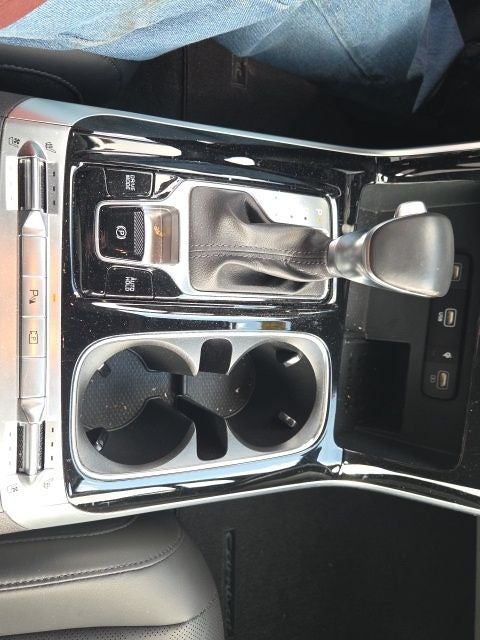 2024 Kia Carnival SX