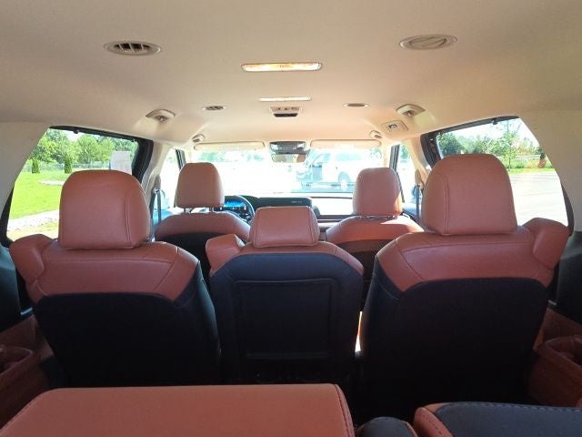 2024 Kia Carnival SX