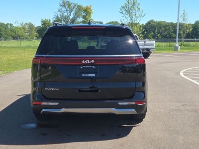 2024 Kia Carnival SX