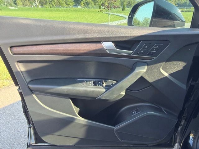 2022 Audi Q5 45 S line Premium quattro