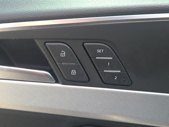 2017 Audi A4 2.0T quattro Premium