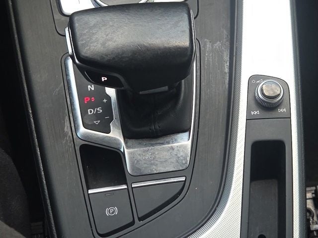 2017 Audi A4 2.0T quattro Premium
