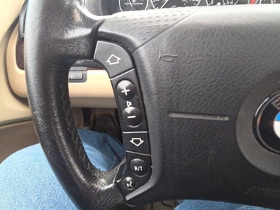 2004 BMW 3 Series 330xi