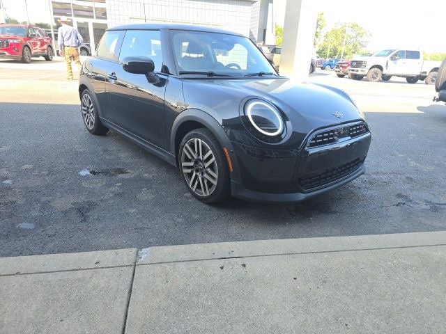 2025 MINI Cooper S Iconic