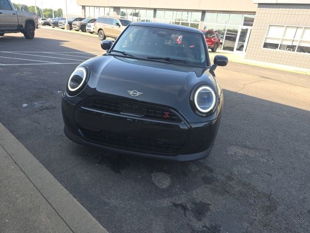 2025 MINI Cooper S Iconic