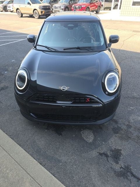 2025 MINI Cooper S Iconic