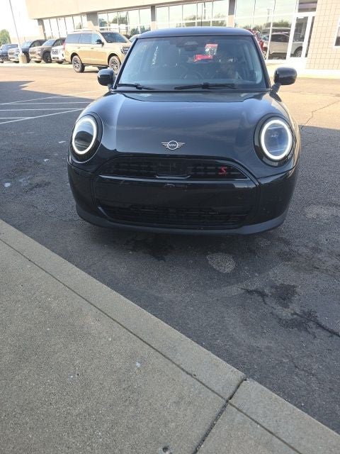 2025 MINI Cooper S Iconic