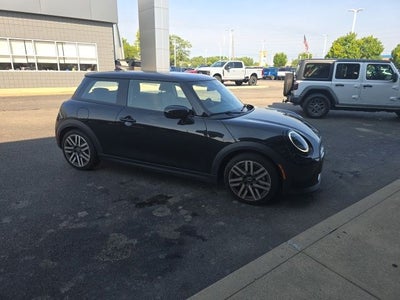 2025 MINI Cooper S Iconic