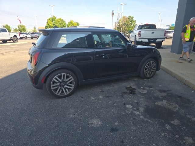 2025 MINI Cooper S Iconic